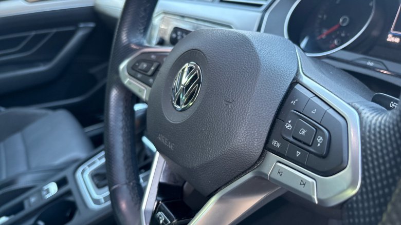 Volkswagen Passat 2.0 TDI EVO SCR R-Line 5dr DSG Diesel Estate